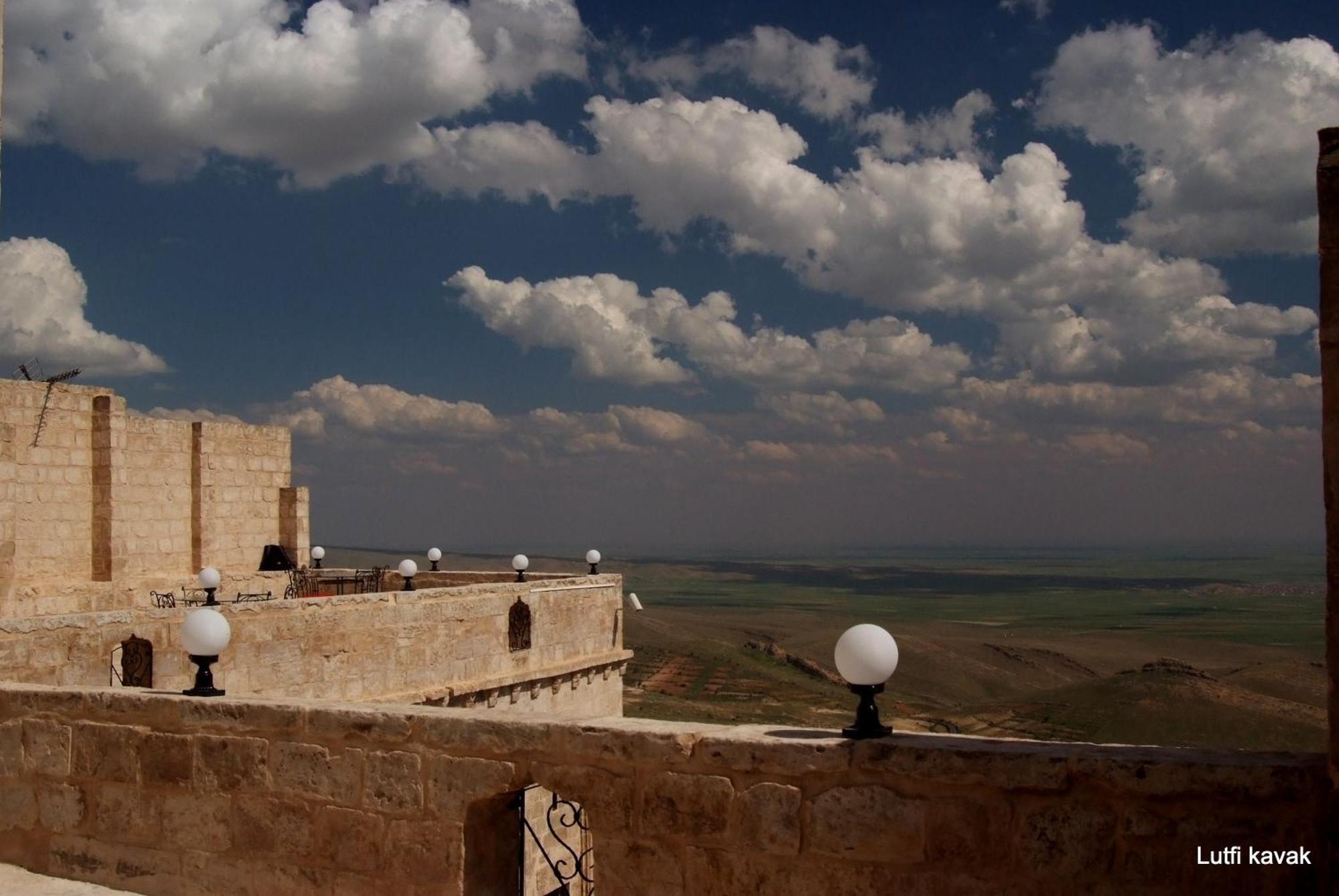 Kasr-I Abbas Hotel Mardin Exterior photo