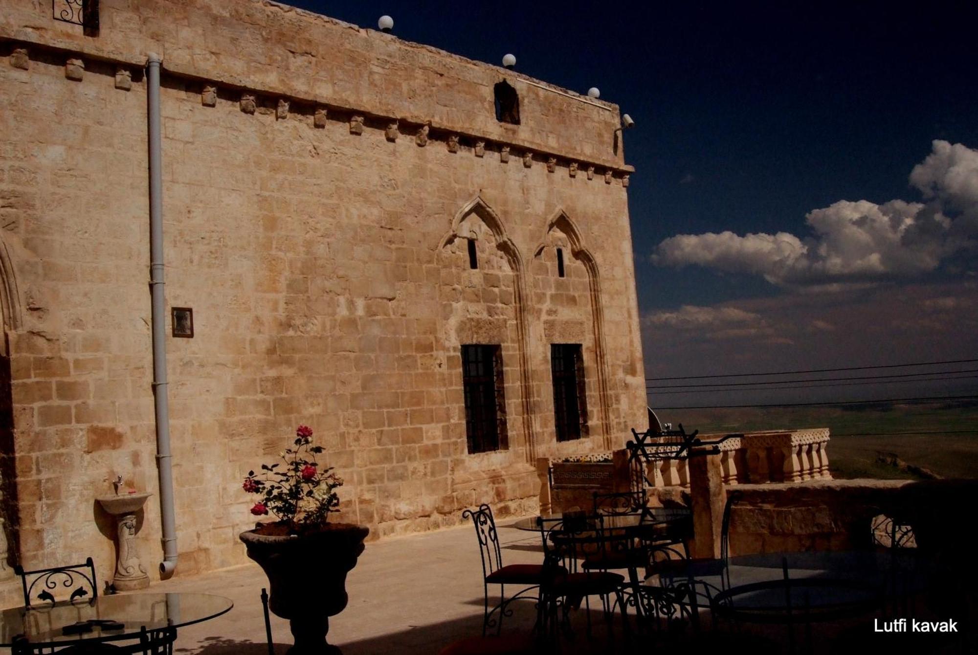 Kasr-I Abbas Hotel Mardin Exterior photo